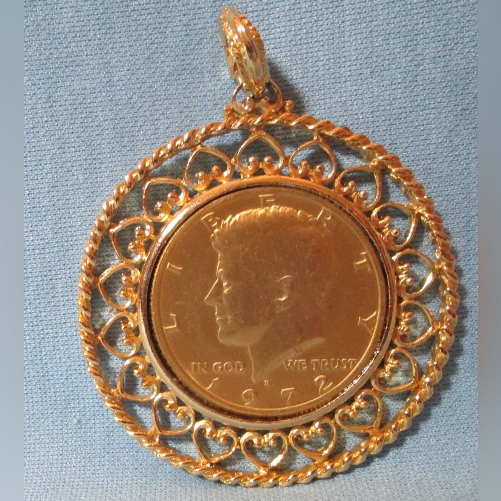 Vintage 1972 KENNEDY LIBERTY COIN Half Dollar Heart Pendant